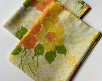 Green yellow orange retro floral vintage pillowcase set of 2 60s 70s Tastemaker USA