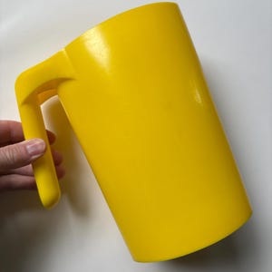 General Plastics vintage sac à lait contenant pichet jaune citron