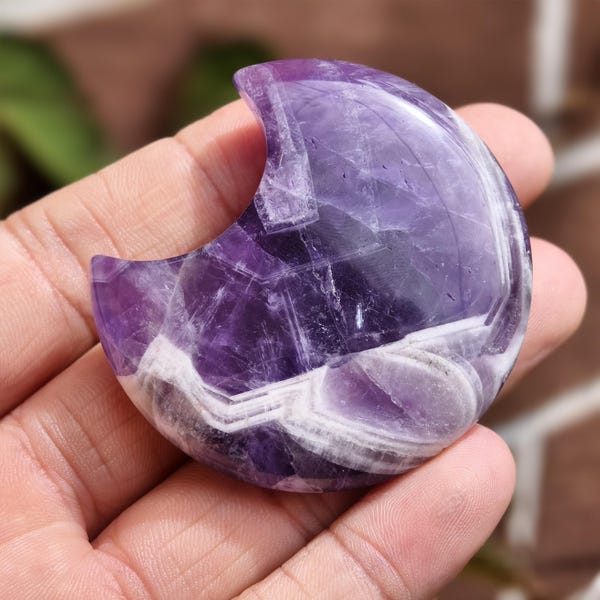 Amethyst Moon Ornament: Hand-Carved Healing Crystal, Lunar Energy