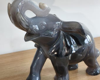 Hand Carved Natural Grey Banded Agate Elephant Sculpture, Upturned Trunk Lucky Crystal Elephant Figurine for Wealth Home Decor