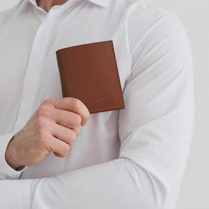 Portefeuille en cuir avec bouton Brut croûte brun clair - BN-PM-15-k