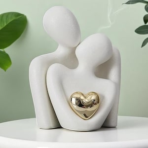 Nordic Ceramic Couple Statue – Modern Abstract Love Figurine, Minimalist Home Decor Sculpture, Living Room Shelf Gift