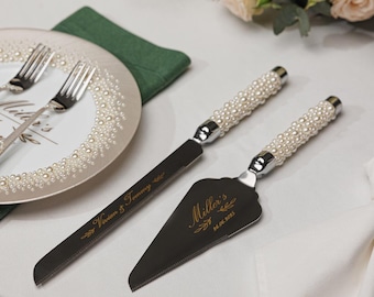 Wedding cake cutting set for bride and groom, Wedding serving set, Wedding knife and server personalized, wedding cake cutter set
