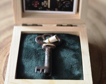 Juego de regalo de llave de barril hueco de latón antiguo genuino, caja de recuerdo, pergamino de intención, llave maestra vintage, herramienta de manifestación