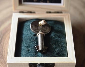 Juego de regalo de llave de barril hueco de latón antiguo genuino, caja de recuerdo, pergamino de intención, llave maestra vintage, herramienta de manifestación