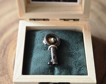 Juego de regalo de llave de barril hueco de latón antiguo genuino, caja de recuerdo, pergamino de intención, llave maestra vintage, herramienta de manifestación