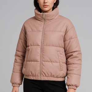 Piumino in pelle vegana color block: cappotto invernale trapuntato oversize