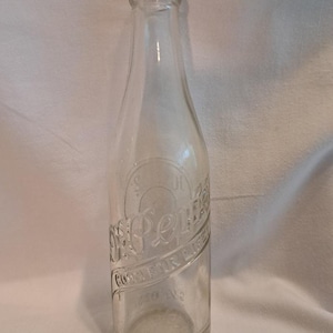 Vintage Dr Pepper bottle - 1927 to 1934 - UVALDE