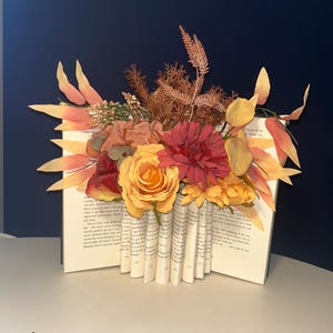 Book Bouquet . Book Vase. Bookish gifts. Gifts for readers. Gifts for a bookworm. Gifts for a book lover. Gifts for Book Girlies.