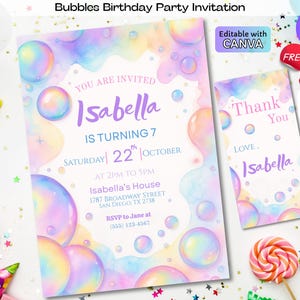 Puede incluir: Un conjunto de invitaciones y tarjetas de agradecimiento para una fiesta de cumpleaños con temática de burbujas. La invitación dice "Isabella cumple 7 años" e incluye los detalles de la fiesta. La tarjeta de agradecimiento dice "Gracias, Amor, Isabella."
