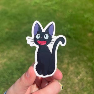 Pegatina inspirada en el anime de Ghibli / Gato Brujo / Jiji 2,8” x 2” imagen 1