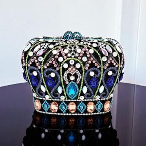 Luxury Jewel-Encrusted Evening Clutch – Multicolor Crystal Statement Purse