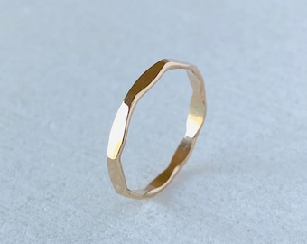 Gold faceted ring, gold ring band, wave ring, stackable ring, wide ring.
