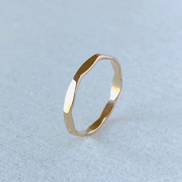 Gold faceted ring, gold ring band, wave ring, stackable ring, wide ring.