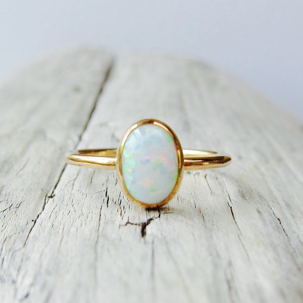 14k Gold Opal Ring, ovaler Geburtsstein Schmuck