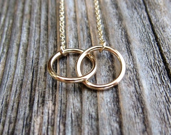 Linked circles necklace. Interlocking infinity circle necklace.