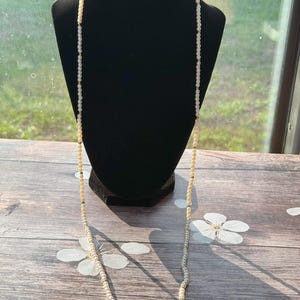Perlas falsas cortadas a medida / Collar vintage de Avon / Bisutería retro / Regalo coleccionable de Avon para ella / Festividades / Navidad / Artículo 129