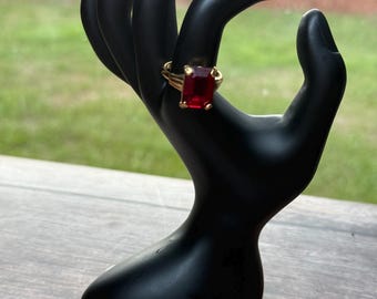 Glamourous Touch Ring |  Avon Ring | Classic Fashion Jewelry | Avon Statement Ring | Retro Style  | Item 366