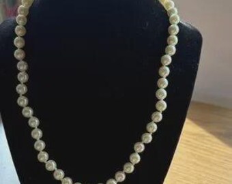 Collier de perles crème classique Avon | Collier Avon vintage | Bijoux fantaisie rétro | Cadeau de collection Avon pour elle | Article 611