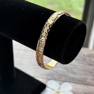 Rich and Classic Bangle Bracelet | Classic & Elegant Jewelry | Timeless Retro Style Gift for Her | Vintage | Item 430
