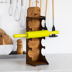 Multiple rolling pin holder, Rolling pin display hanger, Rolling pin stand wood, Rolling pin rack vertical, Farmhouse gift ideas