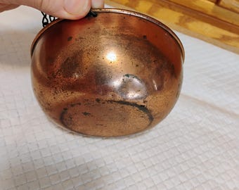 Vintage copper hanging pot.