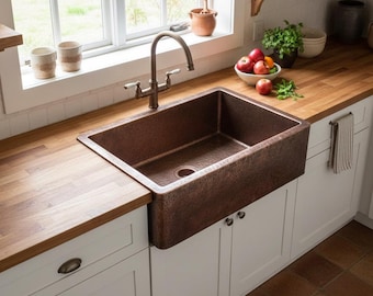 Handgjord kopparfärgad bondgårdsdiskho: Retro patina finish, rustik köksdiskho