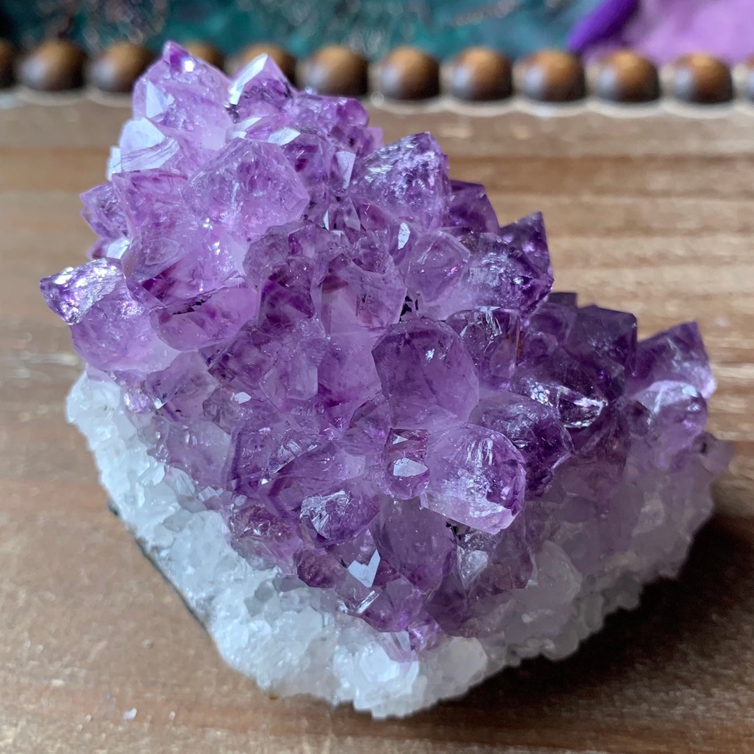 ブラジル産アメジストクラスター：松ぼっくりの花の形 - Etsy 日本