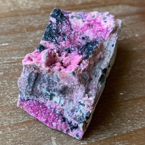 Cobaltoan Calcite Druzy with Psilomelane Congo