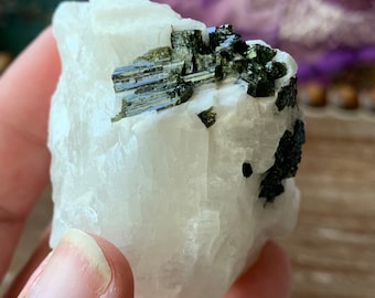 Green Tourmaline in Quartz