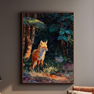 Könnte beinhalten: Gerahmtes Gemälde, das einen Fuchs in einer Waldszene zeigt. Der Fuchs mit orange-weißem Fell steht in einer sonnenbeschienenen Lichtung. Das Kunstwerk verwendet eine dunkelgrüne und braune Farbpalette mit sichtbaren Pinselstrichen, die einen texturierten Effekt erzeugen.