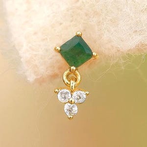 Zilveren oorstekers van mosagaat • Tragusoorbel • Helix • Kraakbeen • Torenstekers • Met inwendige schroefdraad • Piercing van mosagaat • Cadeau voor haar