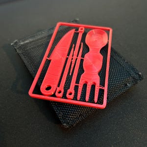 Tarjeta de utensilios de viaje de emergencia – Divertido juego de cubiertos tamaño billetera – Juego de cuchara, tenedor y cuchillo portátil – Regalo de broma para acampar – Cubiertos de supervivencia