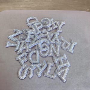 Parche de estampado en caliente con letras de perla de base DIY, costura de parche de letras, parche termoadhesivo con letras de perla, parche de letras termoadhesivo, parche de letras