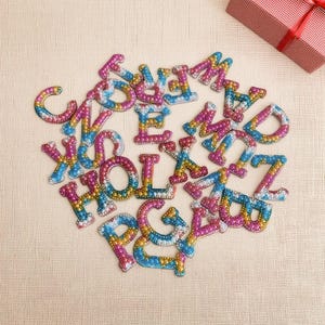 Parche de estampado en caliente con letras de perla de base DIY, costura de parche de letras, parche termoadhesivo con letras de perla, parche de letras termoadhesivo, parche de letras