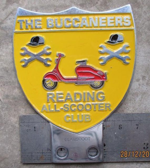 ランブレッタ ベスパ バッジ BUCCANEERS SCOOTER CLUB