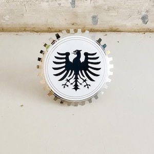 クラッシックカー　筑波ミーリング　グリルバッジ Vintage car grille badge - Etsy 日本