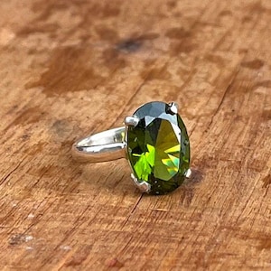 Peridot Ring- 925 Sterling Silver Ring - Peridot Gemstone Ring, Silver Ring- August Birthstone Ring- Handcrafted Ring- Engagement Ring