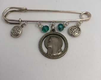 Kilt Pin with Vintage Saint Medal | Saint Brigid | Irish Saint | Ireland