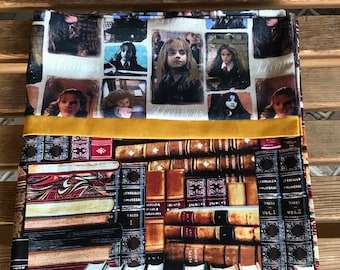 Pillowcase - The Bookworm Themed Pillowcase / Library Books