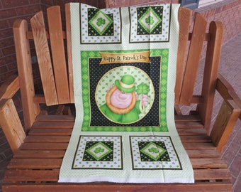 Henry Glass -   Lucky Me! by Shelly Comiskey of Simply Shelly Designs - Panel 6849P