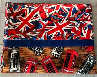 Novelty Pillowcase - British Themed / England Pillowcase / U.K - Telephone Boxes