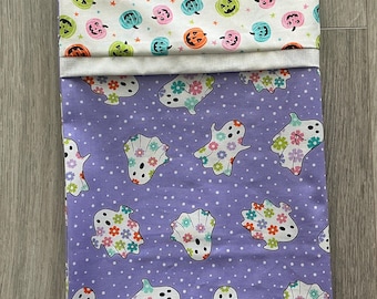 Pillowcase - Halloween Themed Pillowcase - Happy Ghosts