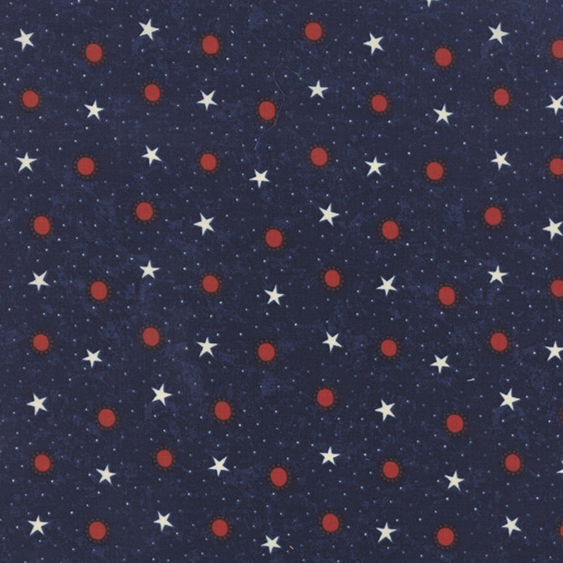White And Free Fat Quarter Bundle Sandy Gervais Red