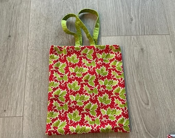 Reusable Fabric Gift Bag 7 x 8 Inches - Holly Christmas Gift Bag