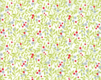 End of Bolt 1.5 Yards -  Vintage Holiday - Bonnie and Camille Seasonal Christmas  Winter Berries White - 5516118