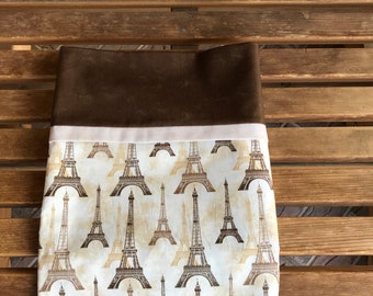 Pillowcase - Paris/ Eiffel Tower Themed Pillowcase