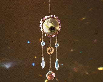 Attrape-soleil personnalisé avec fleurs de naissance, cadeau de naissance pour une nouvelle maman, souvenir de nouveau-né, décoration de chambre d'enfant personnalisée, cadeau souvenir avec le prénom de bébé