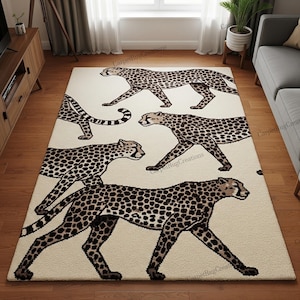 Könnte beinhalten: Ein rechteckiger Teppich in Creme mit mehreren Geparden in Laufposition. Die braunen Geparden haben schwarze Flecken, was einen auffälligen Kontrast erzeugt. Der Teppich ist für die Inneneinrichtung konzipiert.