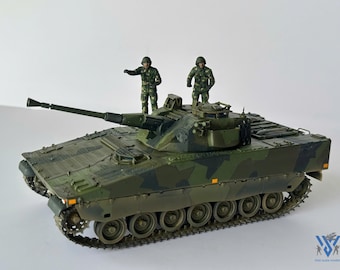 Finished 1/35 CV9040B Infantry Fighting Vehicle + 2 Figures | Military Model